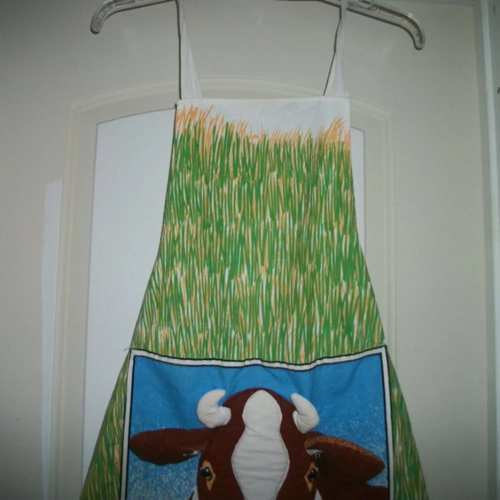 SUMMER VINTAGE COW PUFFY FACE APRON